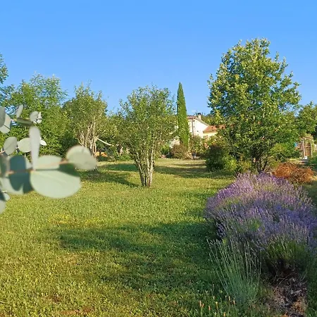 Kır Evi Independante, Au Calme Douillette Et Confort Itzac
